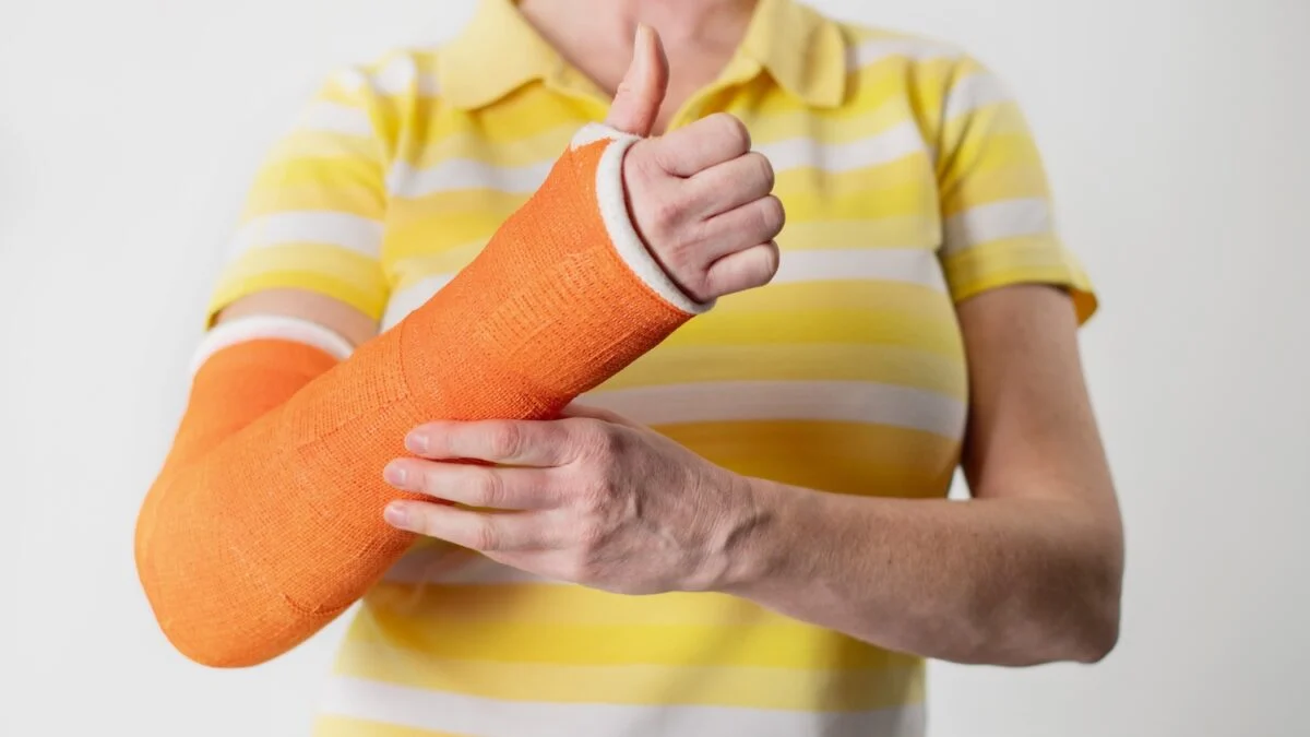 Osteoporosis: why a simple fall can hide bone fragility and how to avoid another fracture