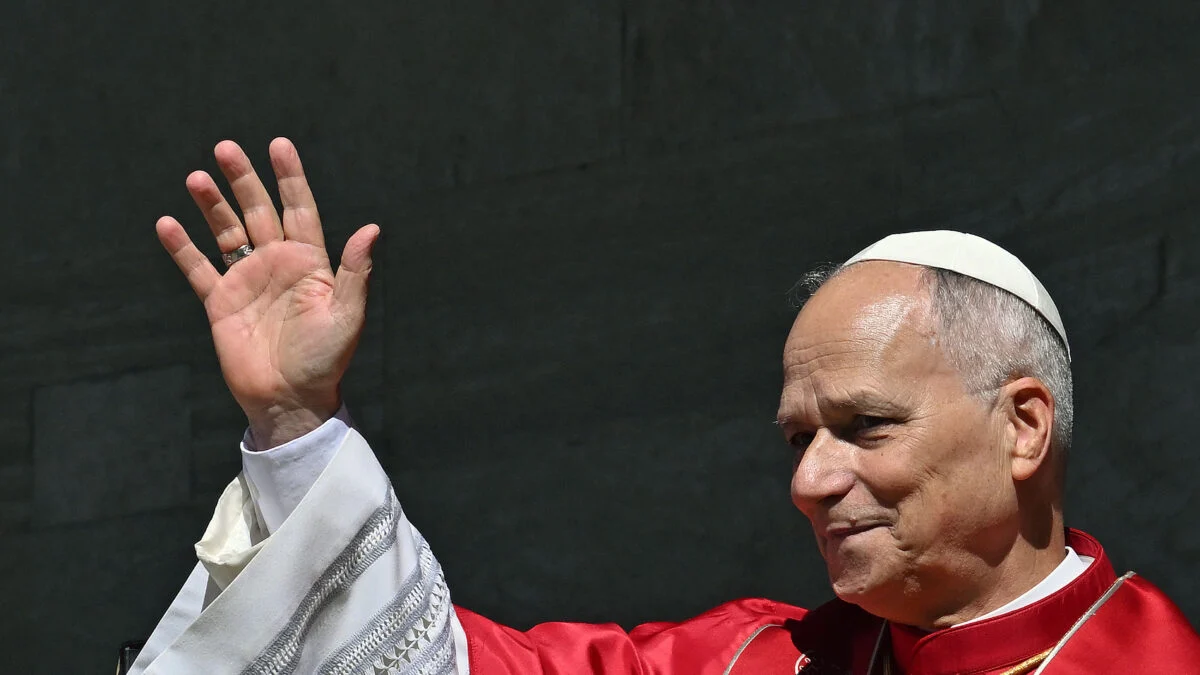 Pope Leo XIV's lung cancer: why are non-smokers so affected? Explanations from Dr Gérald Kierzek